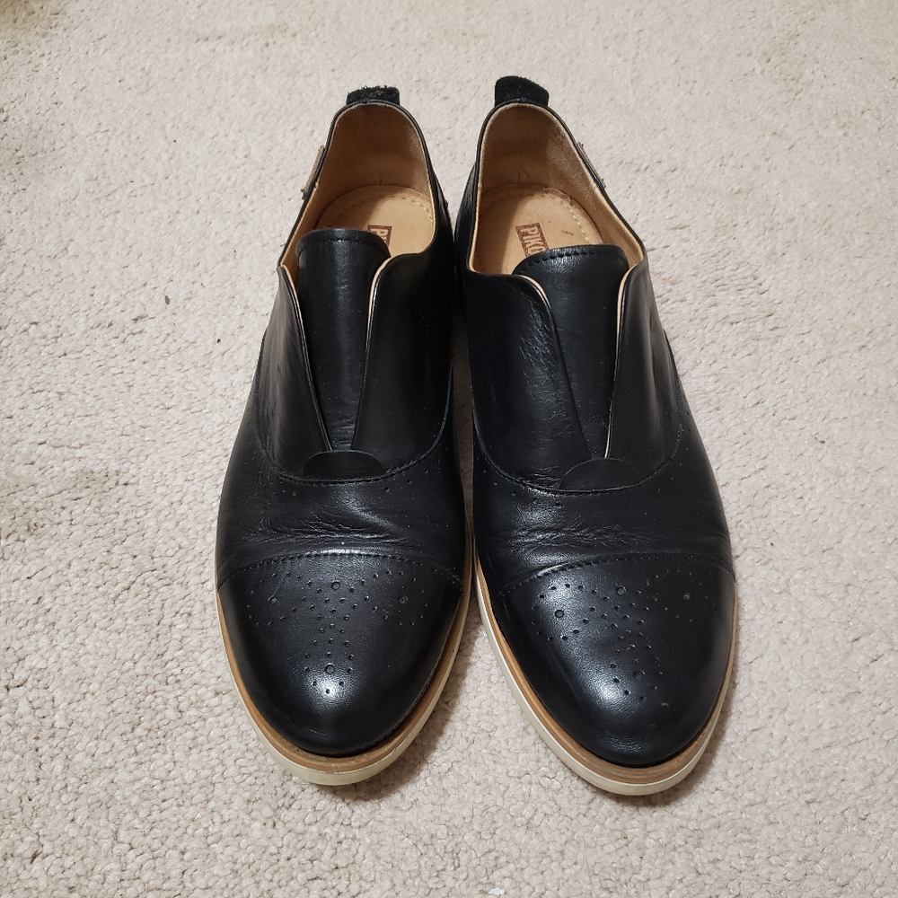 PIKOLINOS Black Slip-on Loafers